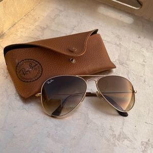 Women’s Ray-Ban Aviator Sunglasses